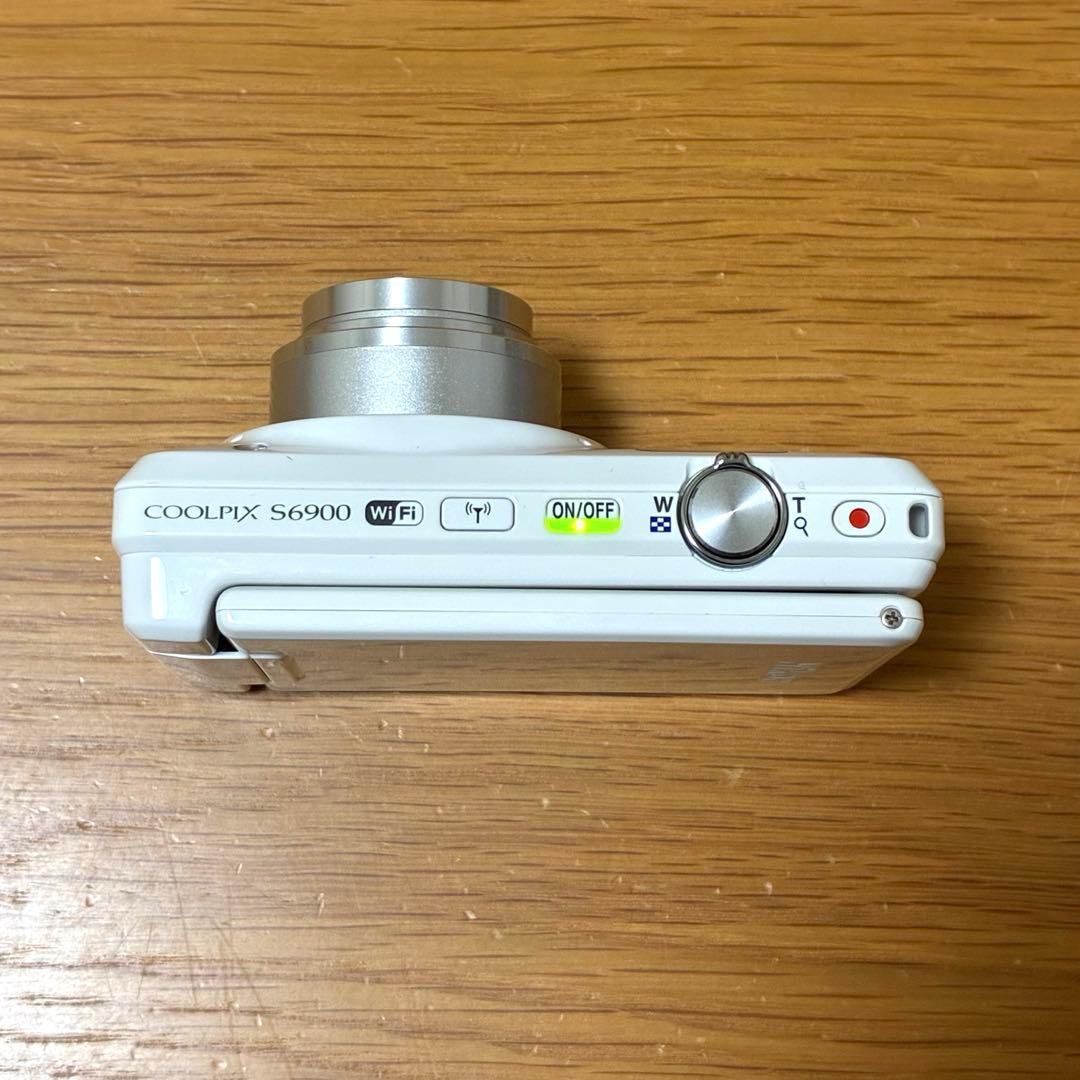 Nikon COOLPIX S6900 12倍ズームコンパクト　自撮り ホワイト