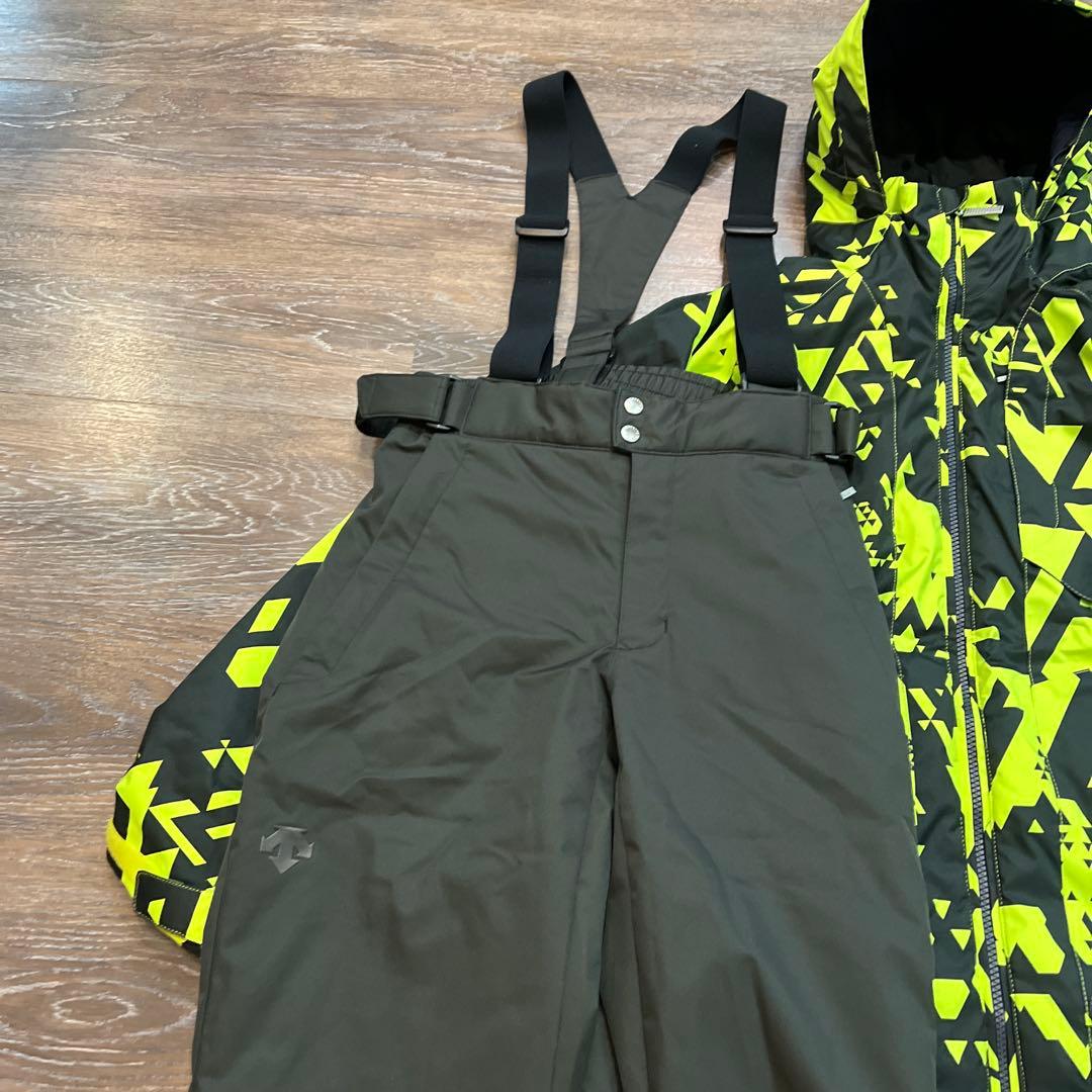 デサント　M美品　スキーウェア　メンズ　男性 セットアップ　上下
