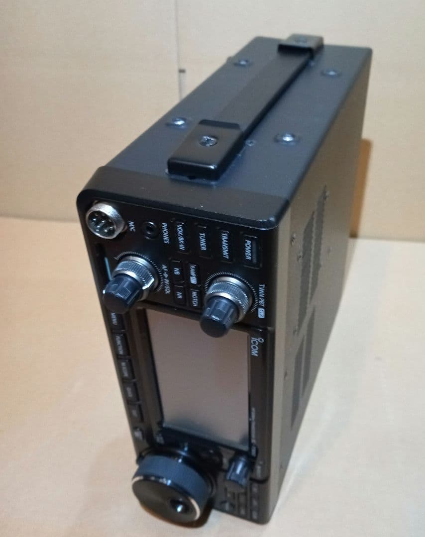 IC-7300M (HF+ 6m, 50W) 美品とオートチューナー
