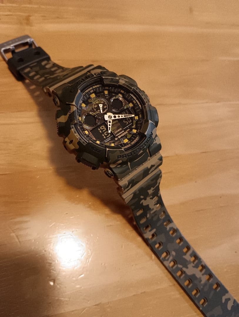 ヒロ　G-SHOCK 電池新品 GA-100CM 迷彩 Gショック