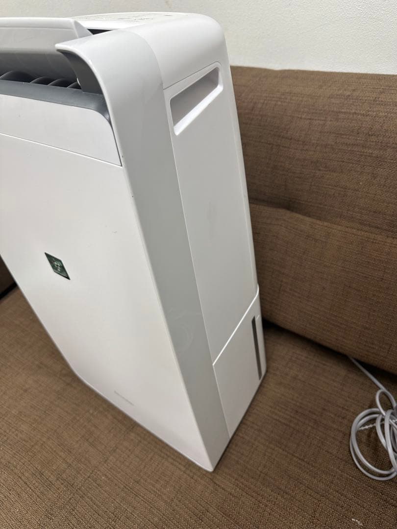 ⑥ SHARP 衣類乾燥除湿機 CV-N120-W 2022年製