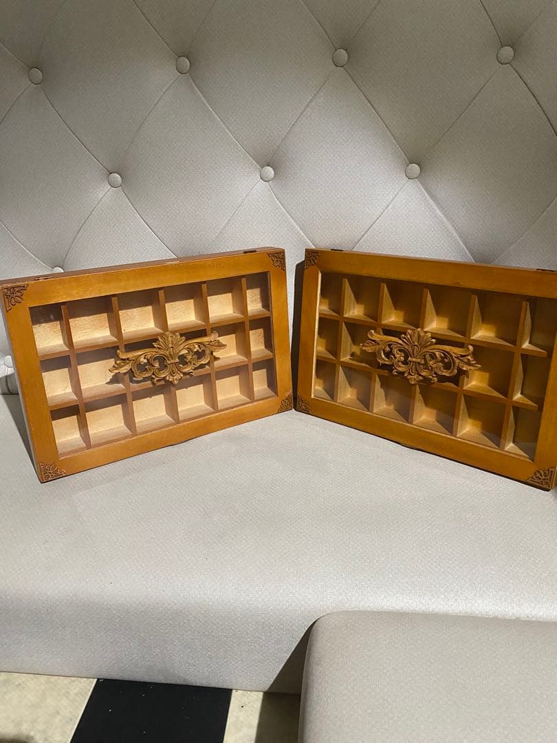 ナチュラルロココ仕様♦️アンティーク調 コレクションケース♦️新品♦️送料込