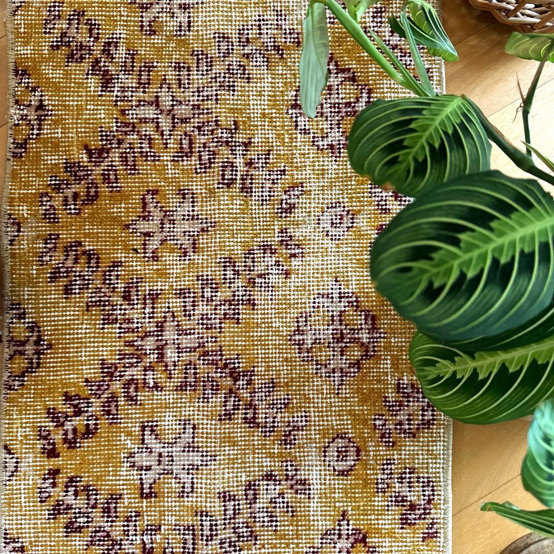 41.5×83マスタードイエロー×エンジ　トルコヴィンテージラグ