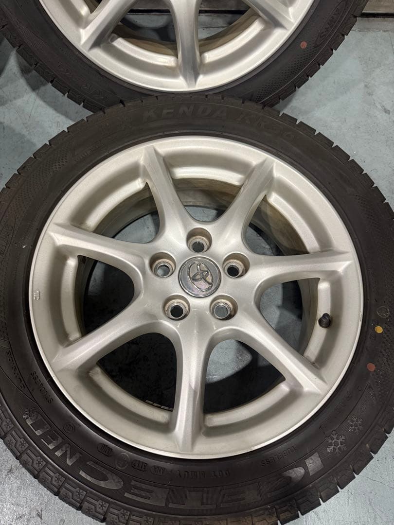 トヨタ　エスティマ　純正アルミホイール　17インチ　スタッドレス付き