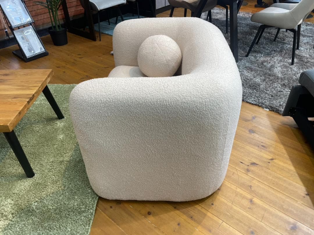 クッション付き　ブークレソファ　モコモコ　1人掛け　ホワイト　ソファ　1P　韓国