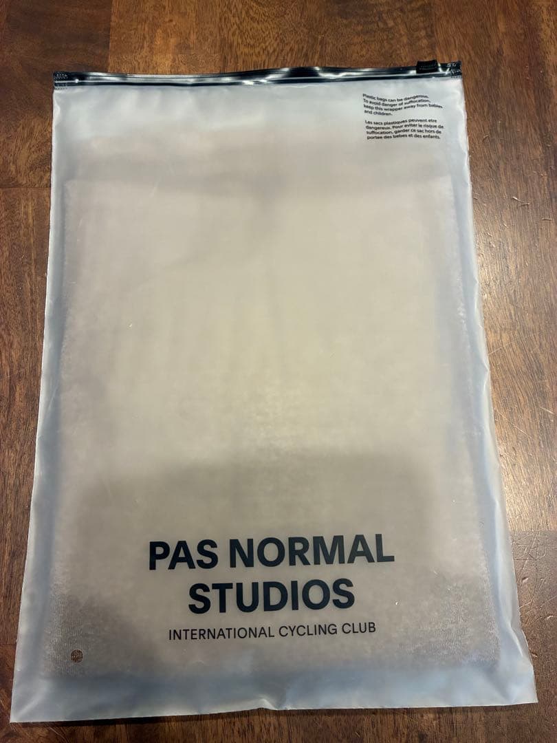 パスノーマルスタジオ ベースレイヤー XSサイズ 長袖