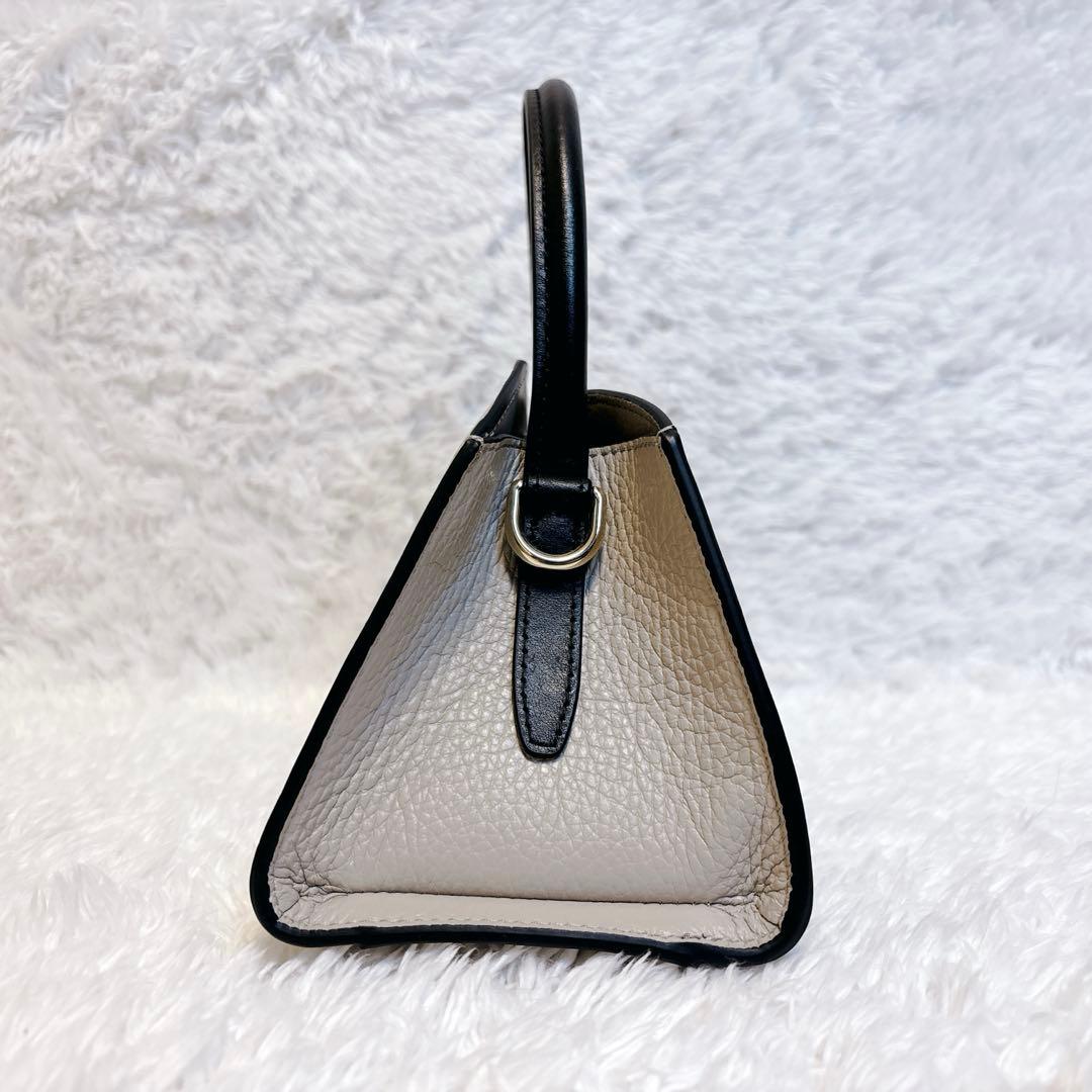 ✨美品✨ FURLA フルラ ジェネシ ミニ 2way ショルダーバッグ 本革