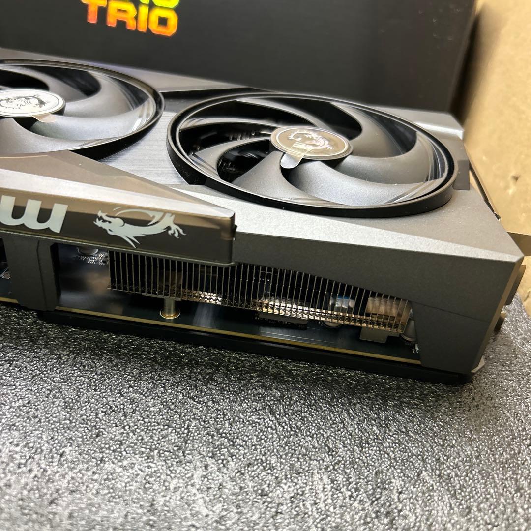 グラフィックボード・グラボ・ビデオカード MSI GeForce RTX 5070 Ti 16G GAMING TRIO