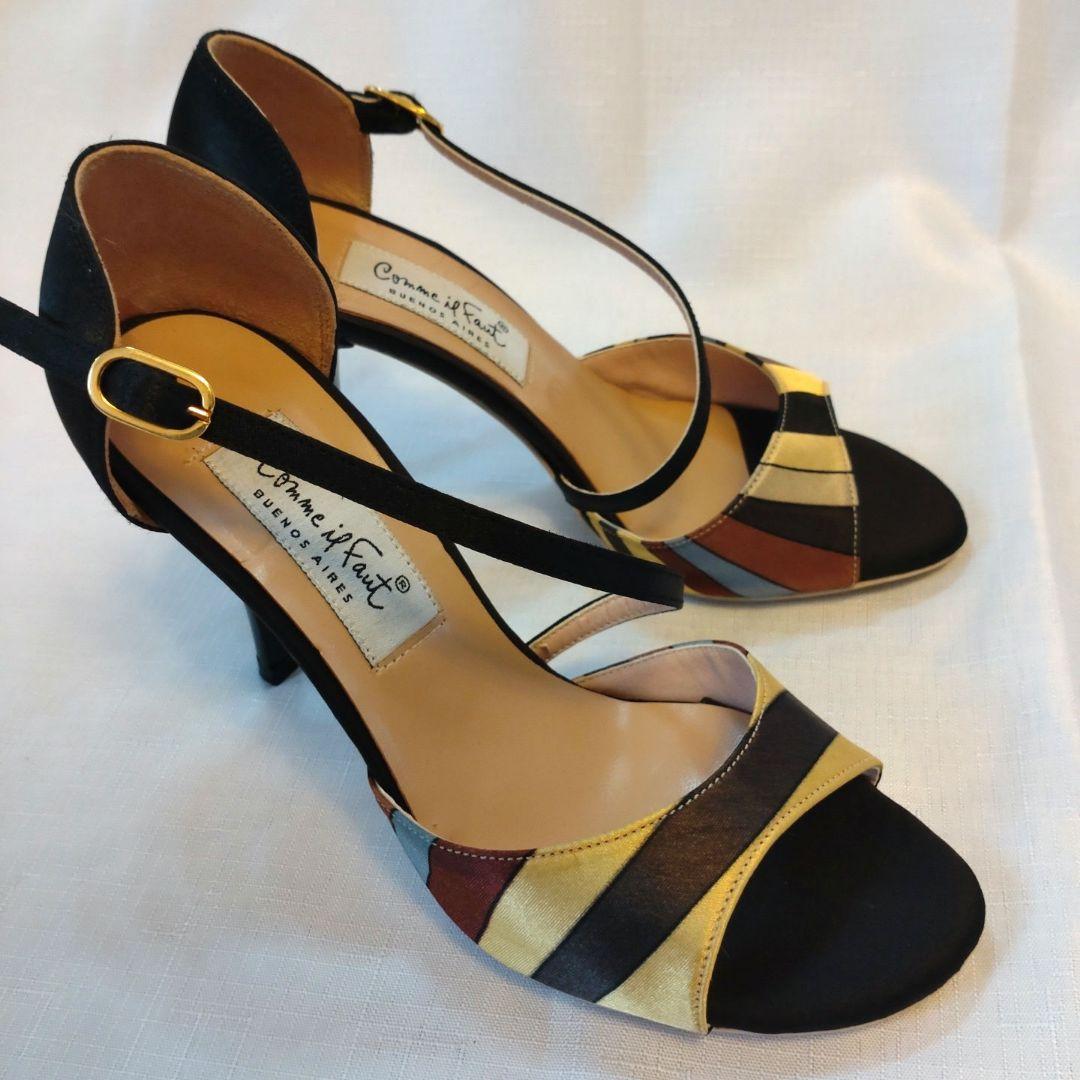 【専用】コムイルフォー タンゴシューズ　サンダル　34　マルチカラー