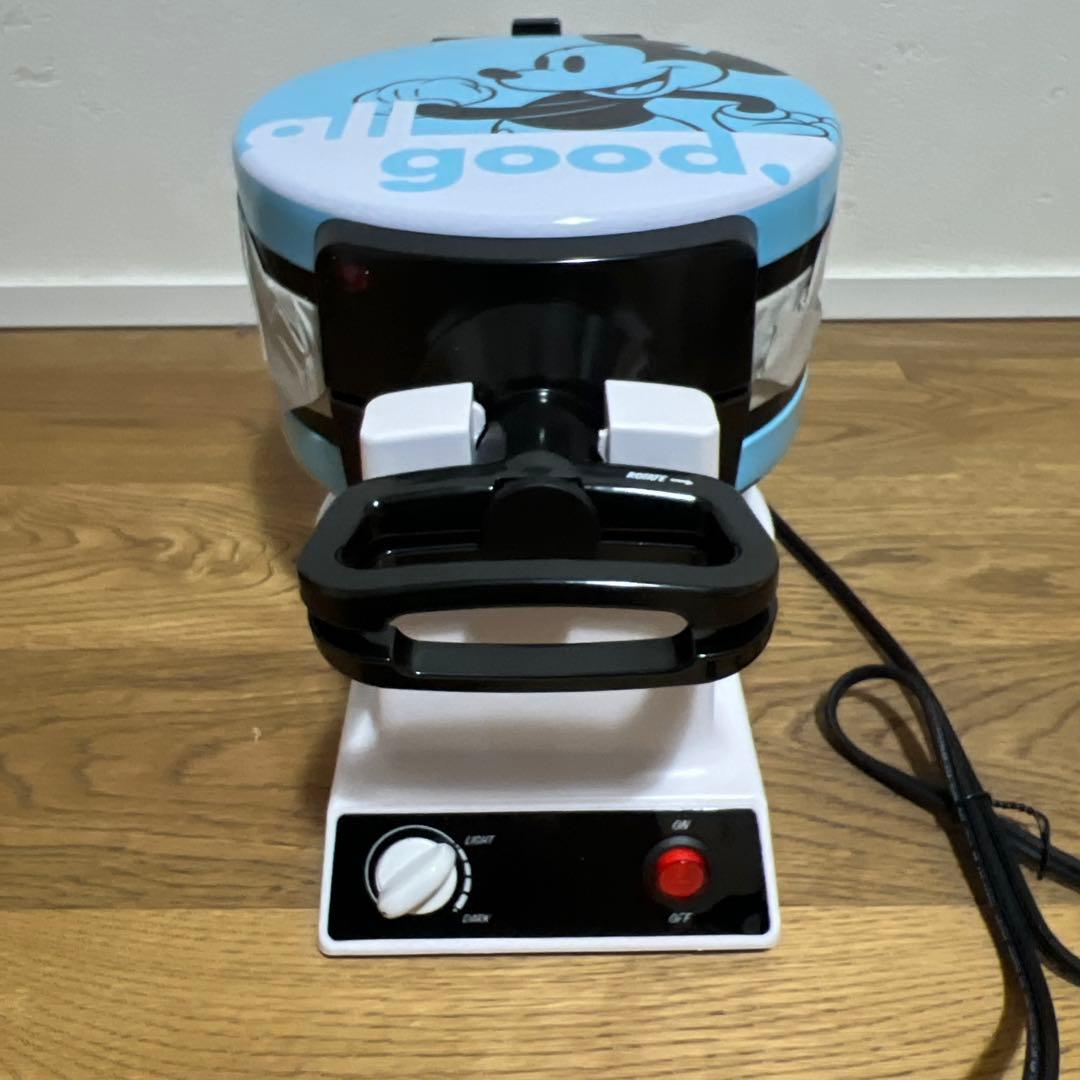 ポポ　『新品未開封』ディズニー ミッキー&ミニーワッフルメーカー 6枚焼き