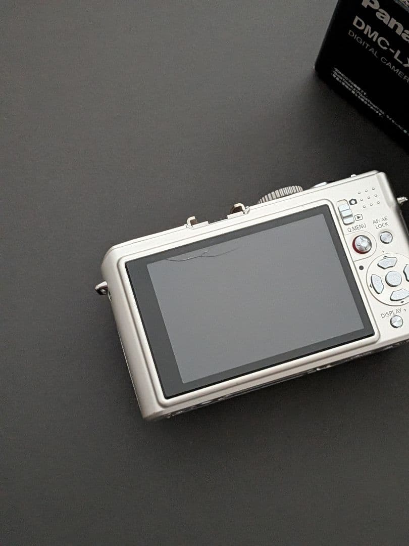 パナソニックコンパクトデジタルカメラ LUMIX DMC-LX3　元箱付き