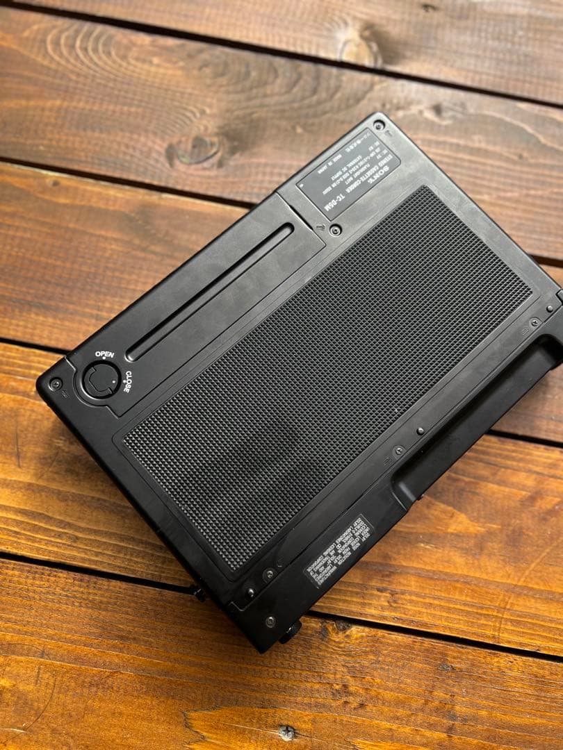 【美品】【電確認済み】SONY TC-D5M カセットプレイヤー。専用カバー付