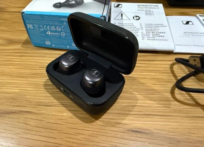 ヘッドホン Sennheiser Momentum True Wireless 4