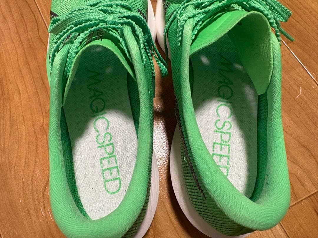 アシックス　マジックスピード5 メンズ27.5cm