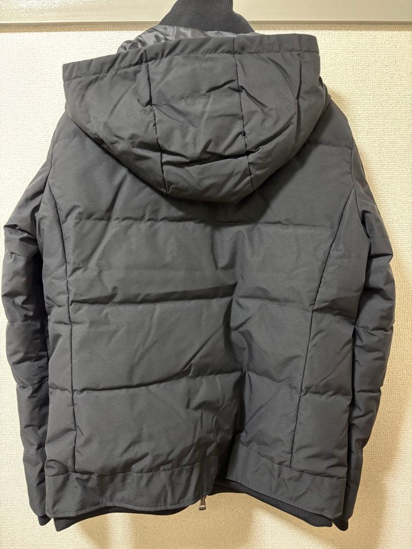 AKM Contemporary(エイケイエムコンテンポラリー)ダウンジャケット