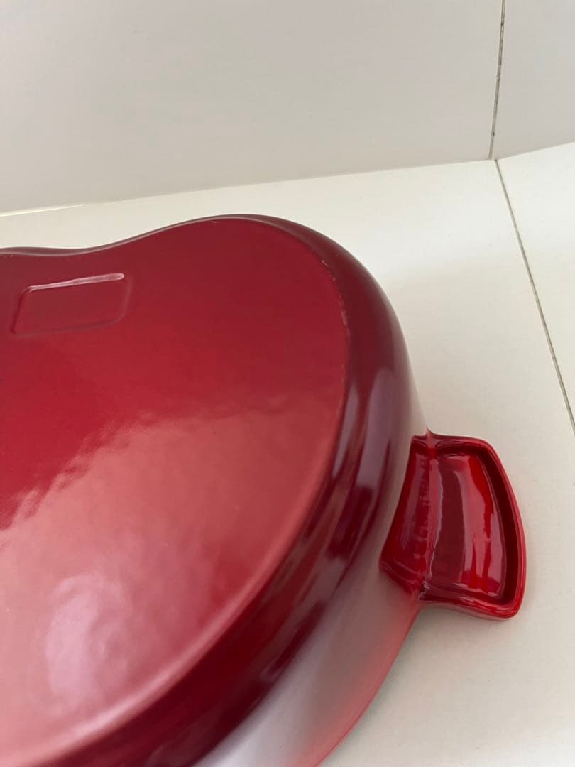 ルクルーゼ　ココットダムール　② チェリーレッド