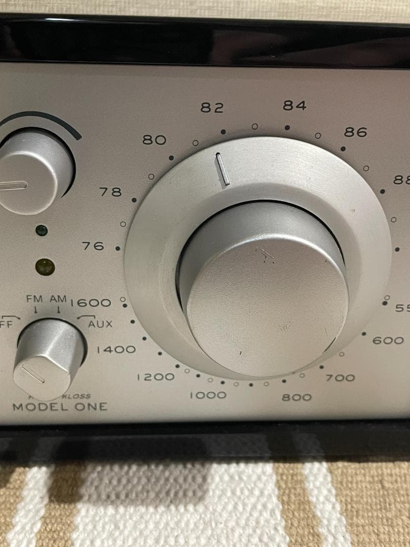 Tivoli Audio チボリ オーディオ ラジオ ピアノブラック？