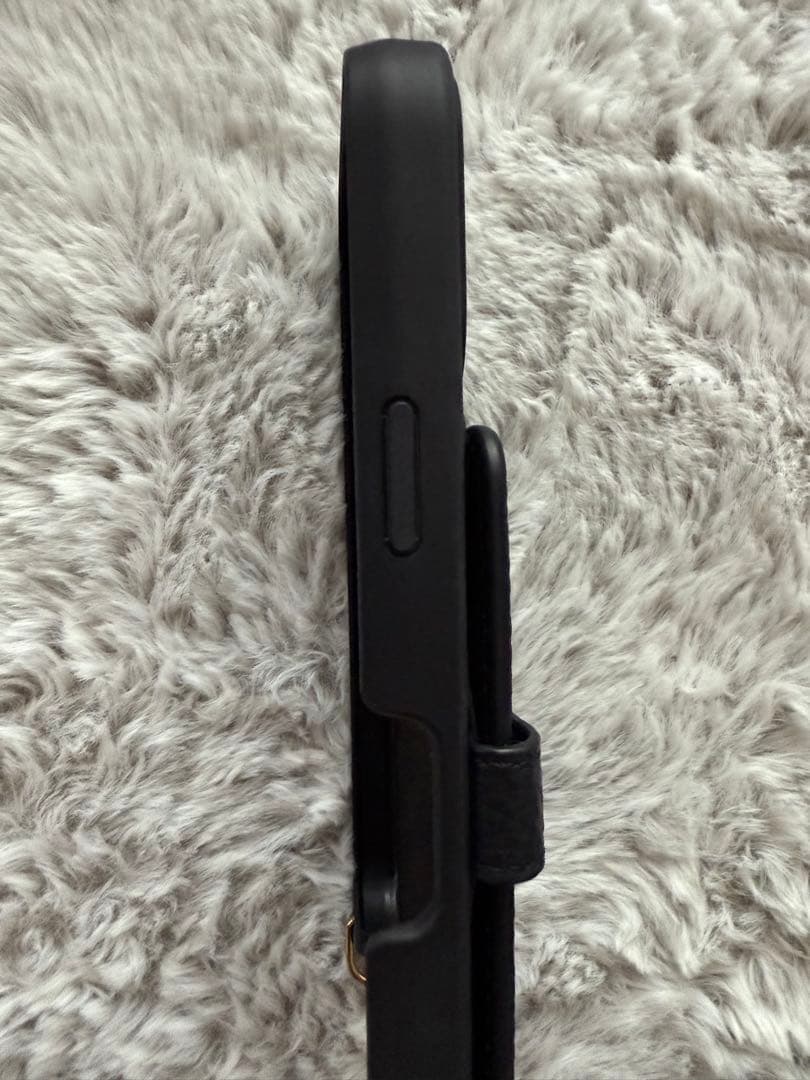 iPhoneアクセサリー BANDOLIER iPhone16Pro MILA MagSafe