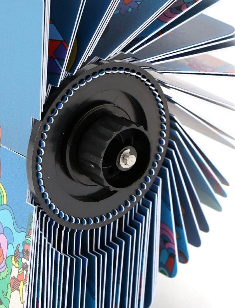 niko and... ビートルズ　イエローサブマリン　時計