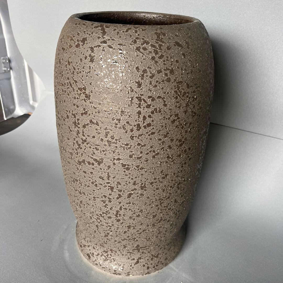 信楽焼傘立て  黒釉ふくろう彫 高さ27cm