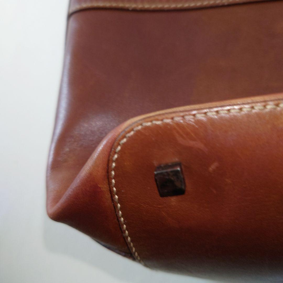 GUCCI ブラウンレザーショルダーバッグ