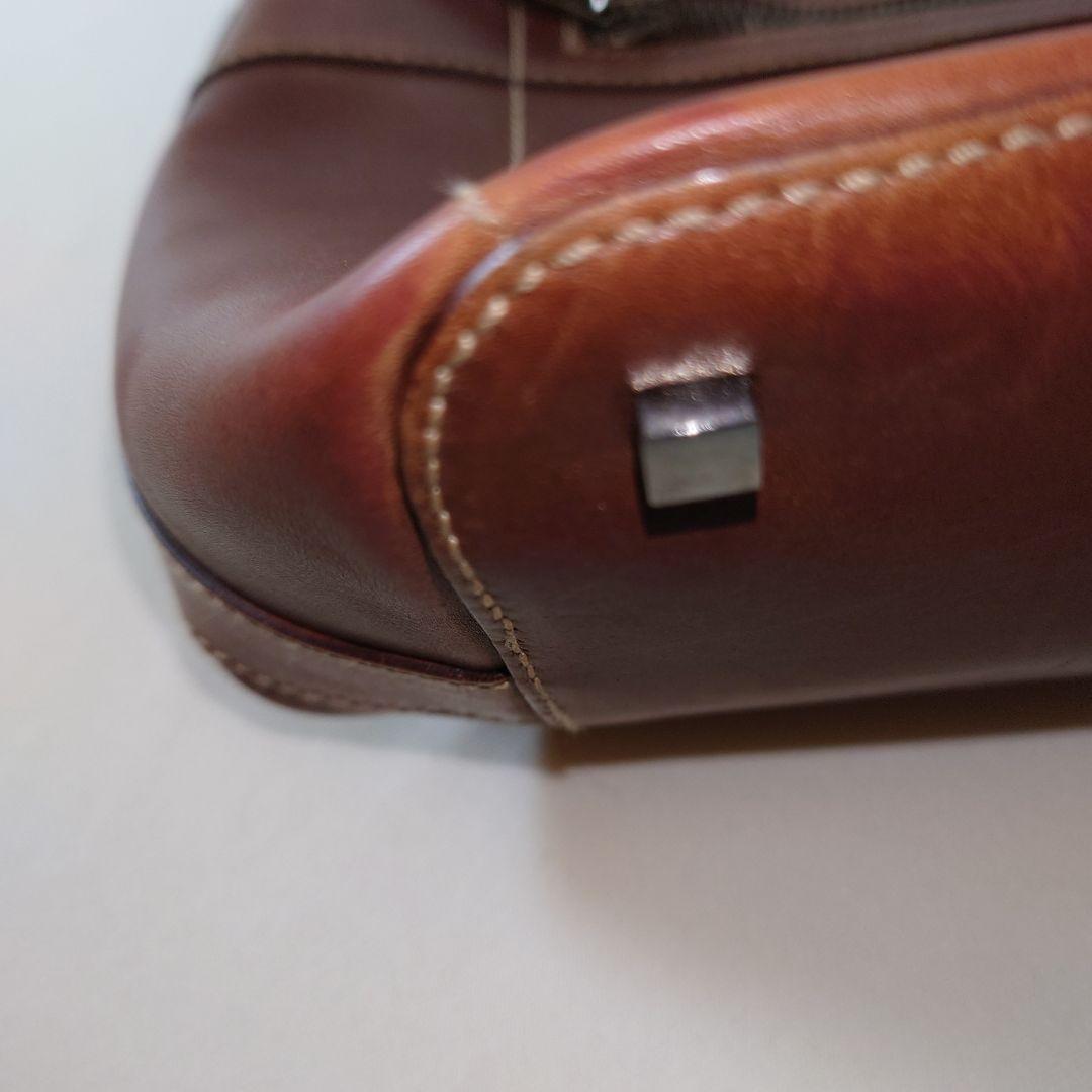 GUCCI ブラウンレザーショルダーバッグ