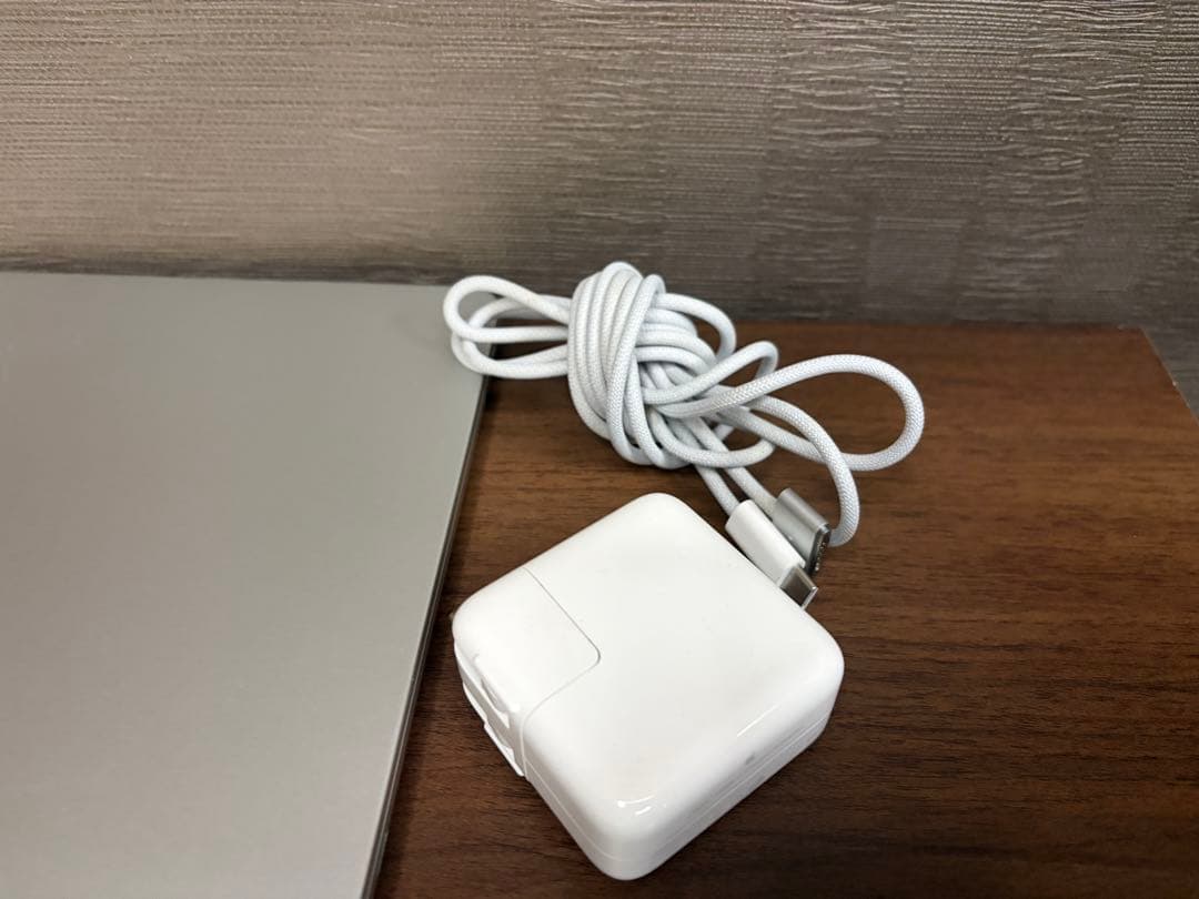 最終お値下げ　Apple MacBook Air M2 シルバーA2681