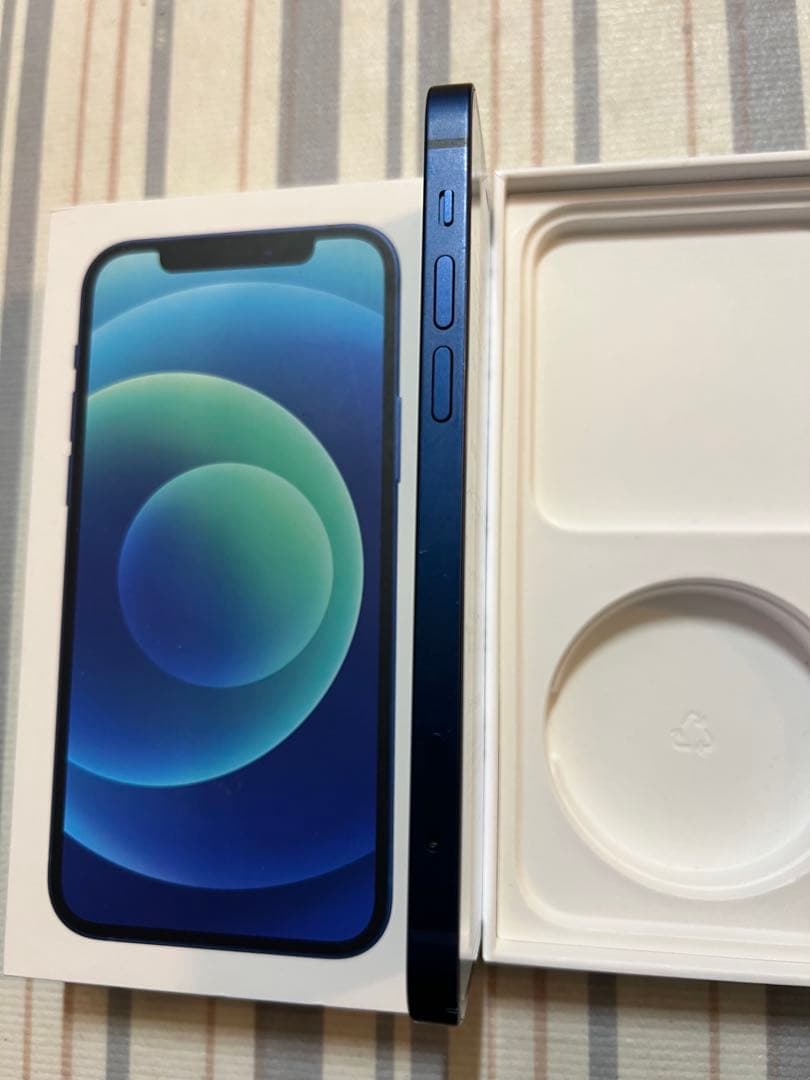 iPhone 12 64GB ブルー