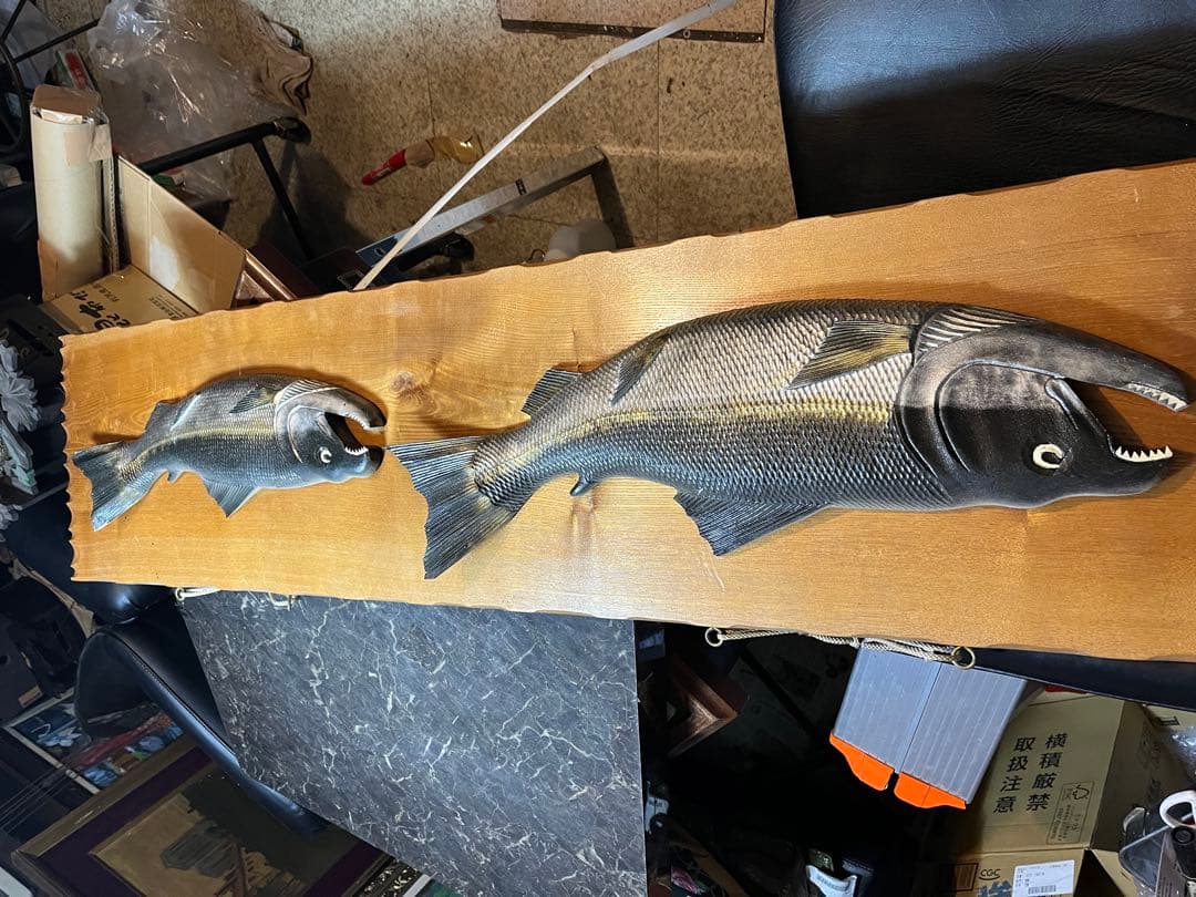 鮭の木彫り、鮭木彫り壁掛け、鮭壁掛け、鮭の雄雌壁掛け