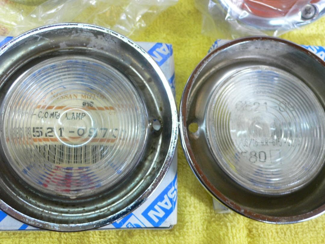 フェアレディ―SP,SR用　フロントウインカー＆白レンズ