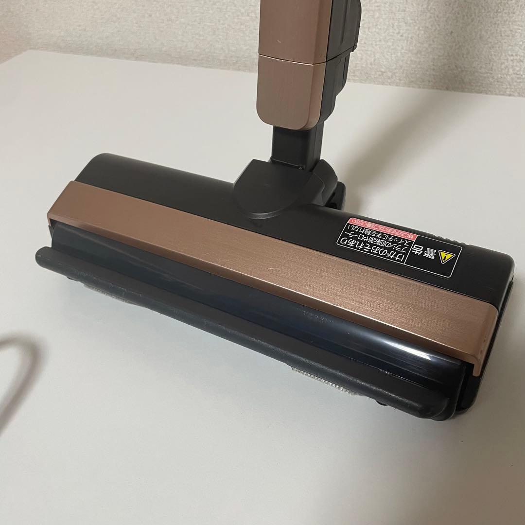 Panasonic　コードレススティック掃除機　MC-PBP101J