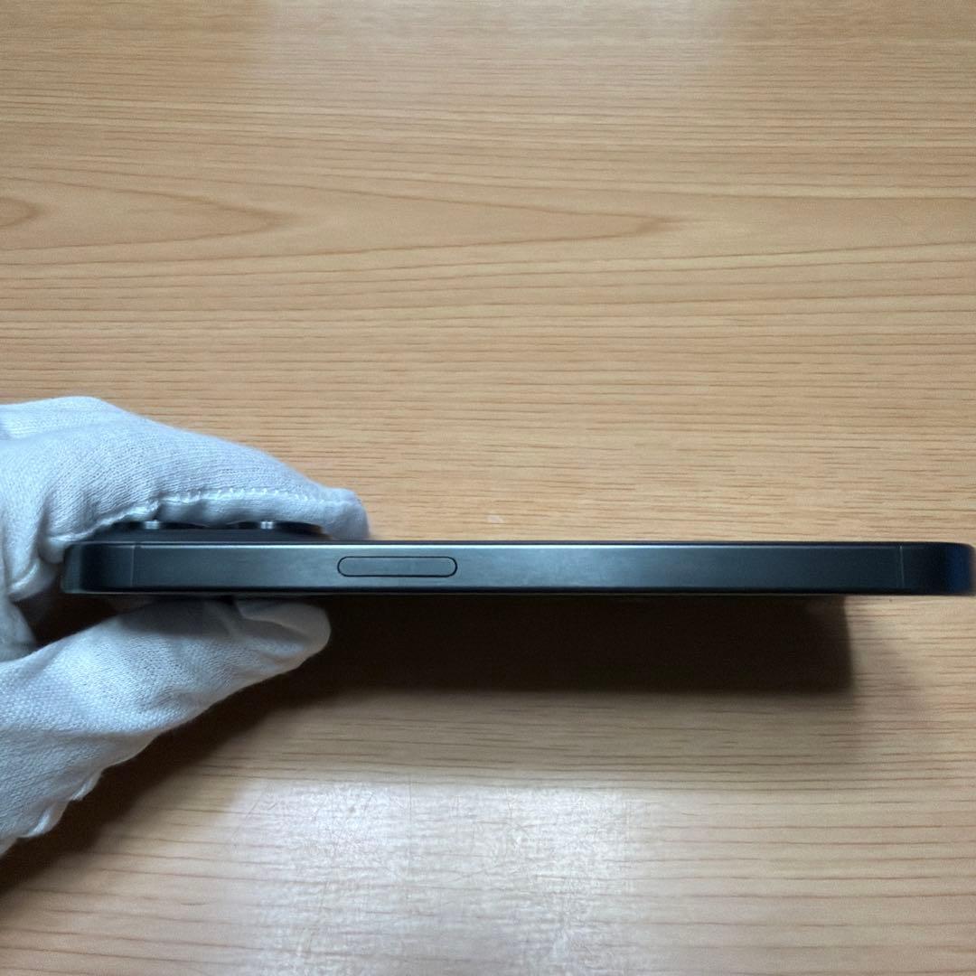 iPhone 15PRO 256GB ブラックチタニウム
