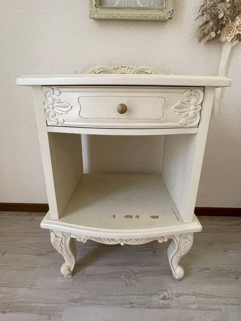 サイドテーブル　白　アンティーク調　ホワイト