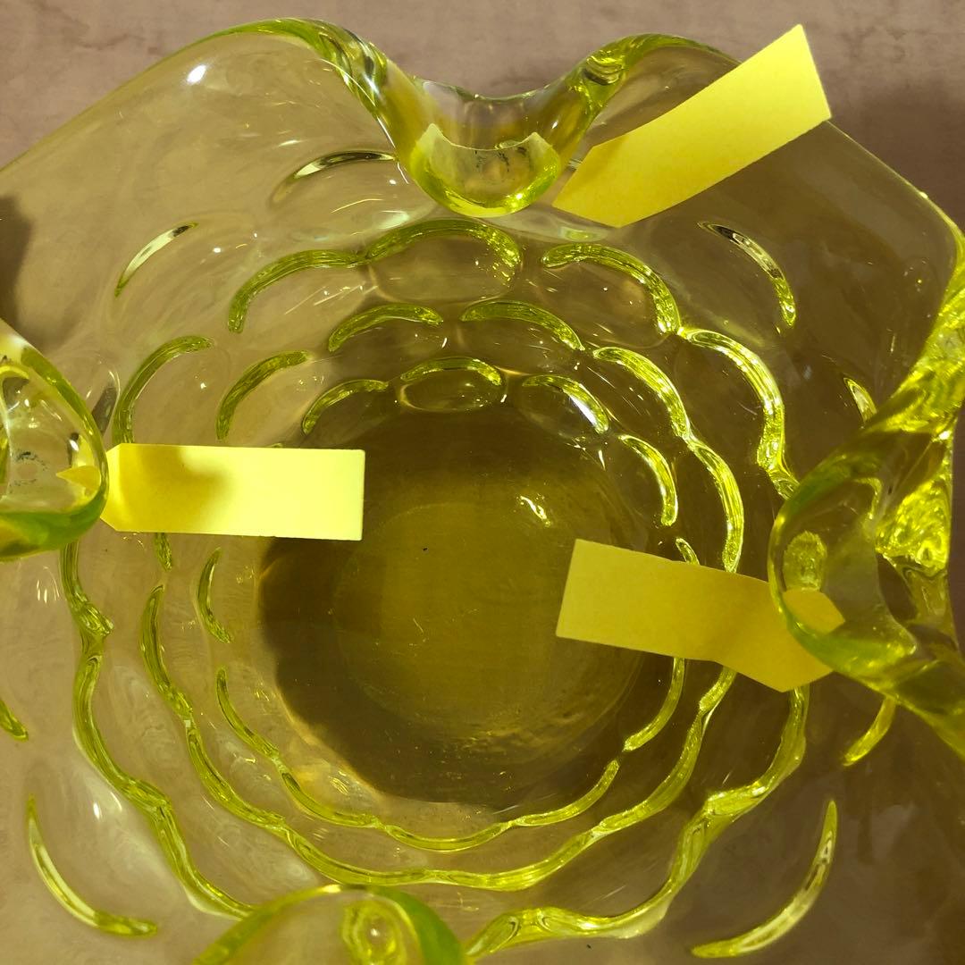 ウランガラス　灰皿型コンポート