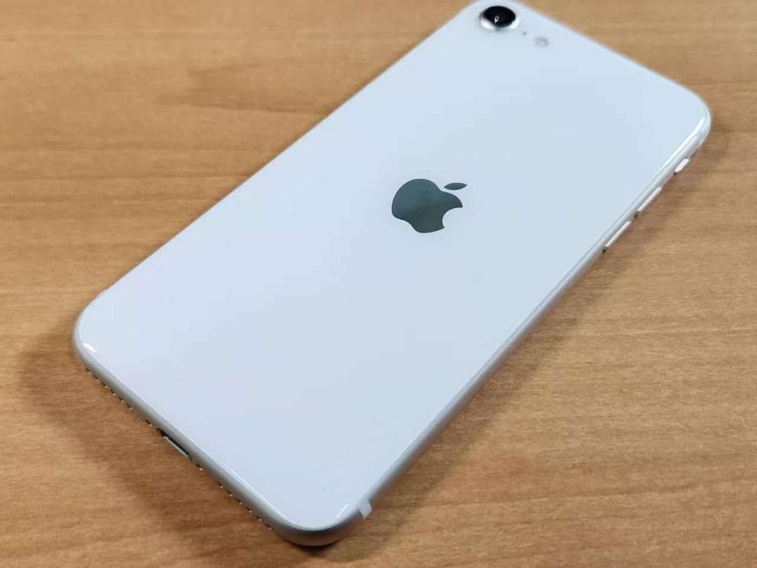 020900F iPhone SE A2782 第3世代 64GB