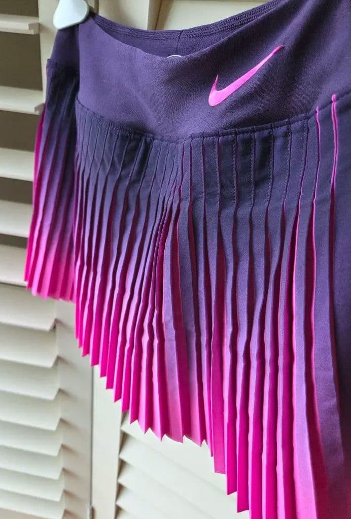 NIKE　ビクトリースコート(テニス　アドミラル　FILA　)