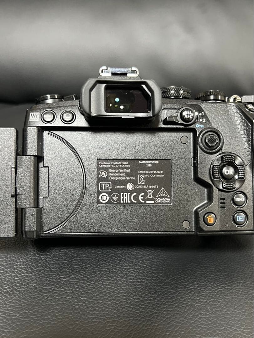 【美品】OLYMPUS OM-D E-M1 Mark III本体 RRS