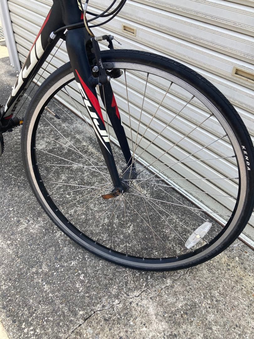 [引き取り限定] FUJI クロスバイク　中古