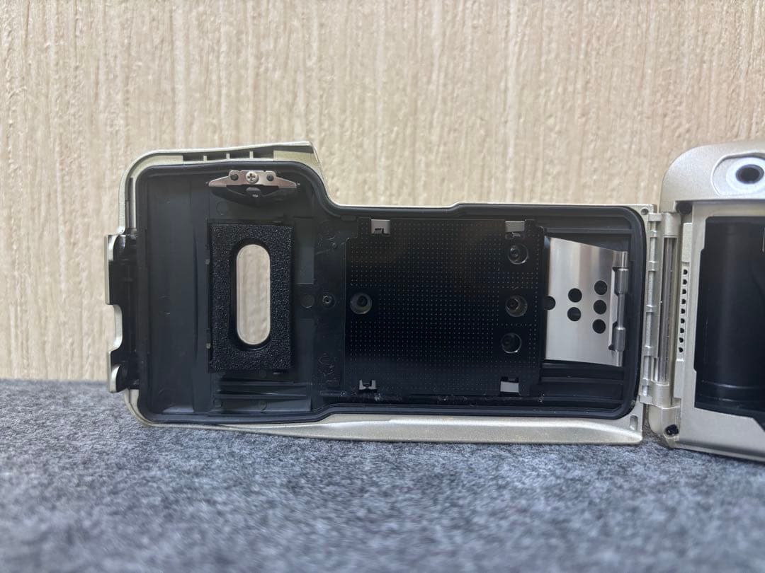 OLYMPUS μ ZOOM 140 DELUXE