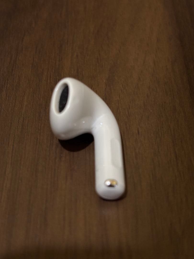AirPods4 本体＋ケース　アクティブノイズキャンセリング搭載