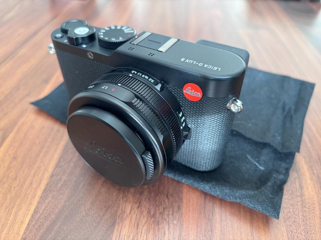 極美品【Leica】D-LUX8 & 純正オートレンズキャップ付き