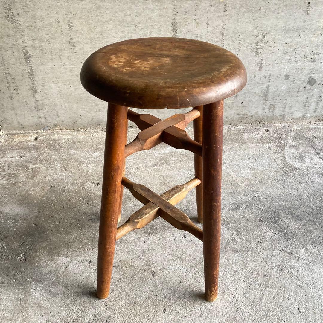 古い味のあるスツール チェア 丸椅子 置物台 飾り台 花台 木製 古道具 レトロ