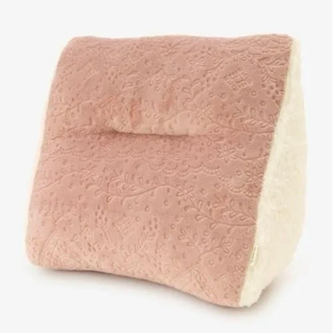 アフタヌーンティーリビング リラックスクッション３つセット ピンク２ベージュ１