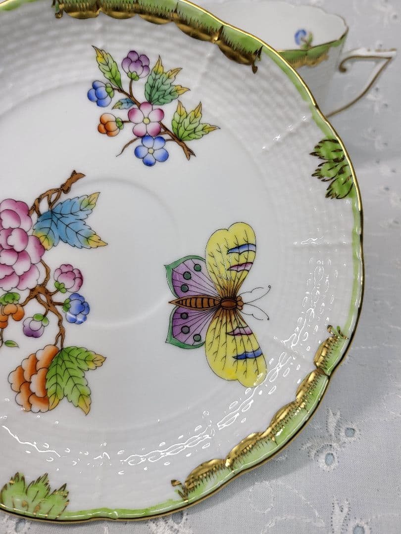 美品✨ヘレンド ヴィクトリアブーケ カップ&ソーサー 花 蝶 コーヒー