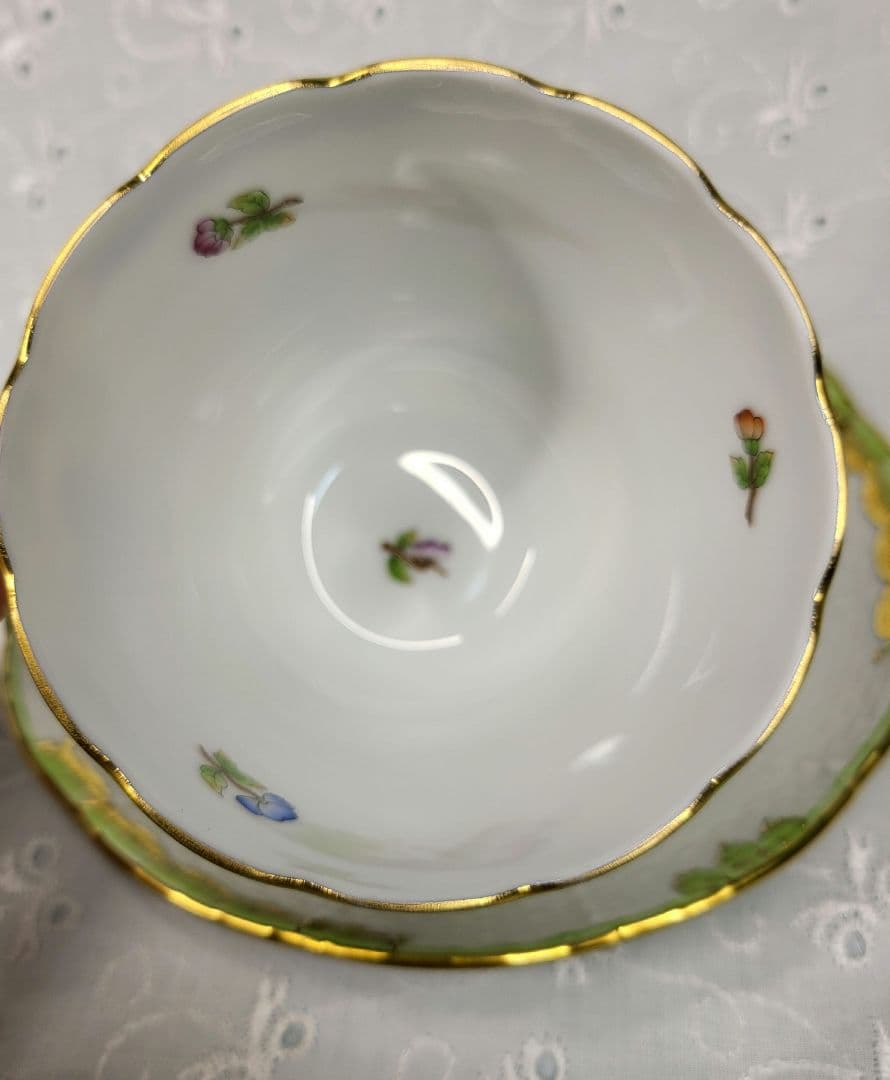 美品✨ヘレンド ヴィクトリアブーケ カップ&ソーサー 花 蝶 コーヒー
