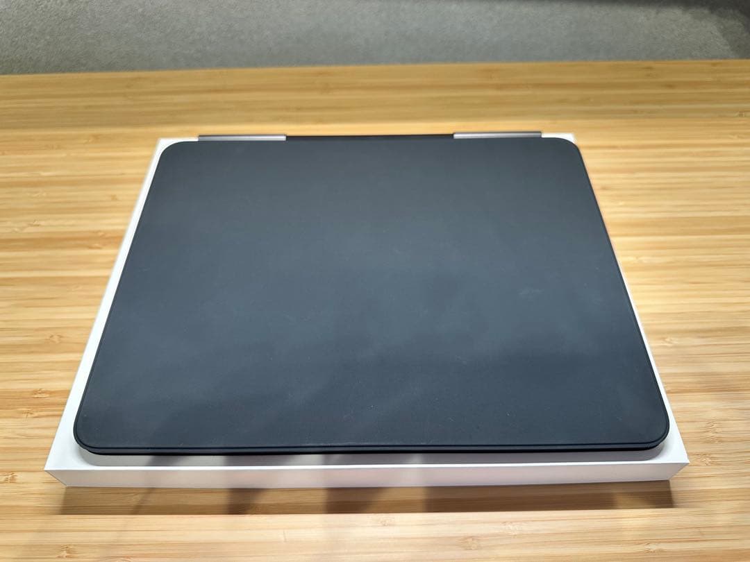 13インチ iPad Pro (M4)用 Magic Keyboard