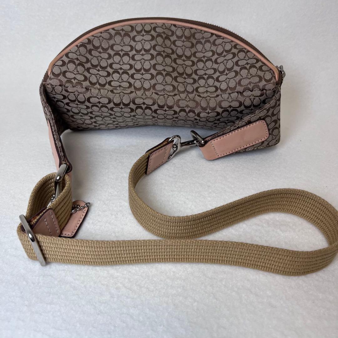 ☆未使用級☆ COACH コーチ シグネチャー ボディバッグ ウエストポーチ