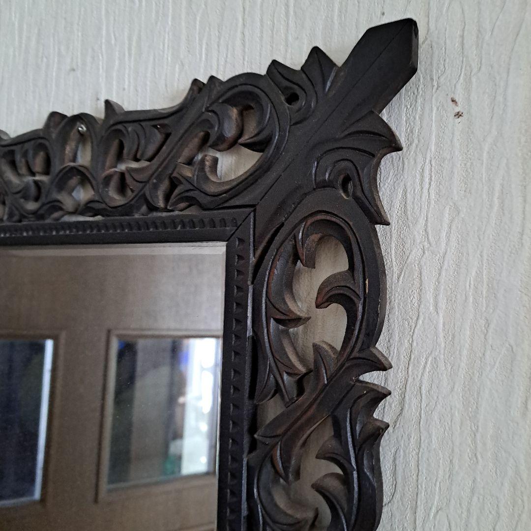 黒い彫刻入り壁掛け鏡　昭和レトロ　アンティーク　2枚セット　木製