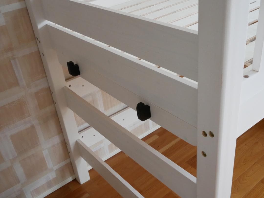 【直接引き渡しのみ】美品、ロフトベッド イーニーMid ホワイト 宮棚付　収納