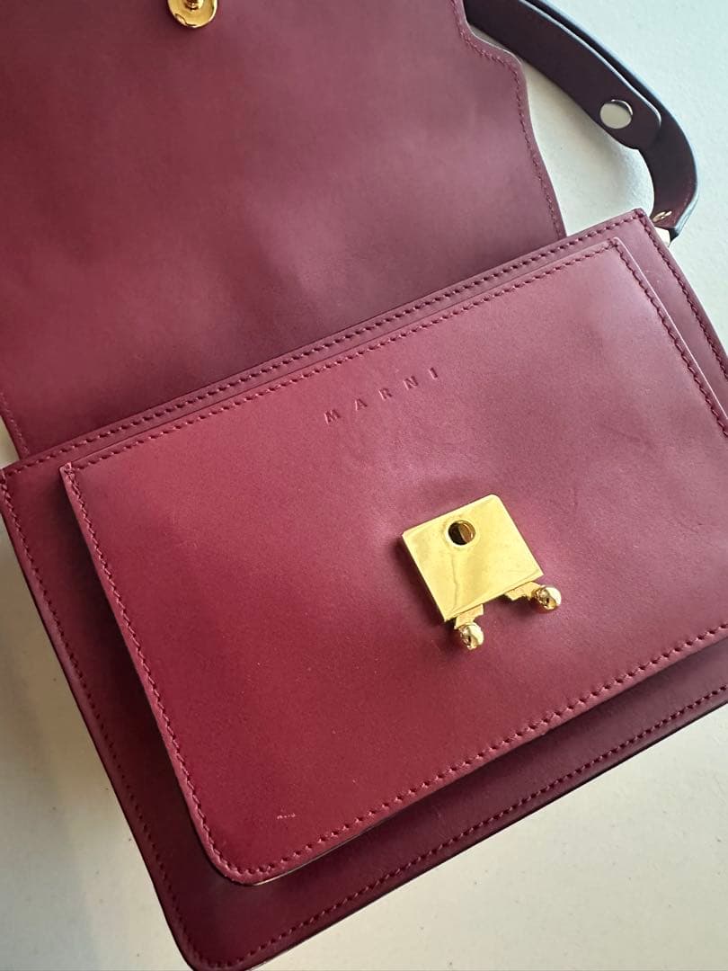 MARNI ショルダー　トランク　ボルドー